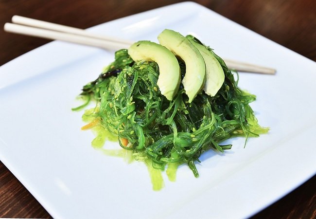 wakame alga que es