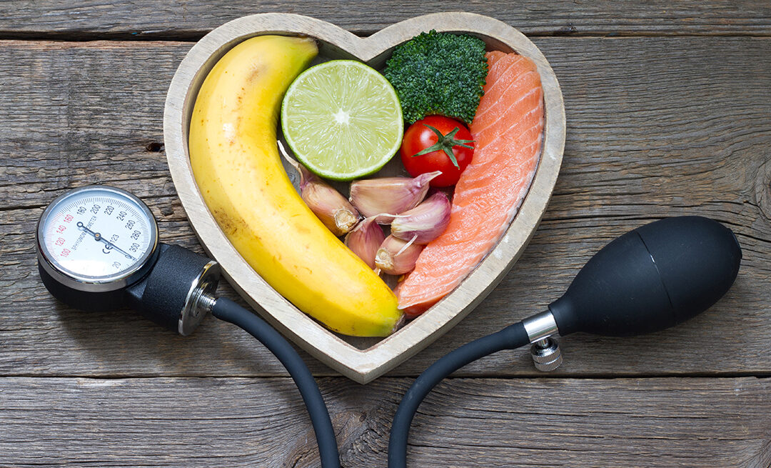 Qué alimentos naturales son buenos para mantener una presión arterial saludable